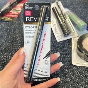 Revlon ColorStay Liquid Eye Pen in Black